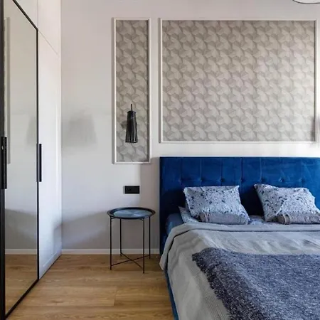 - Center - One Bedroom - Jp19 *