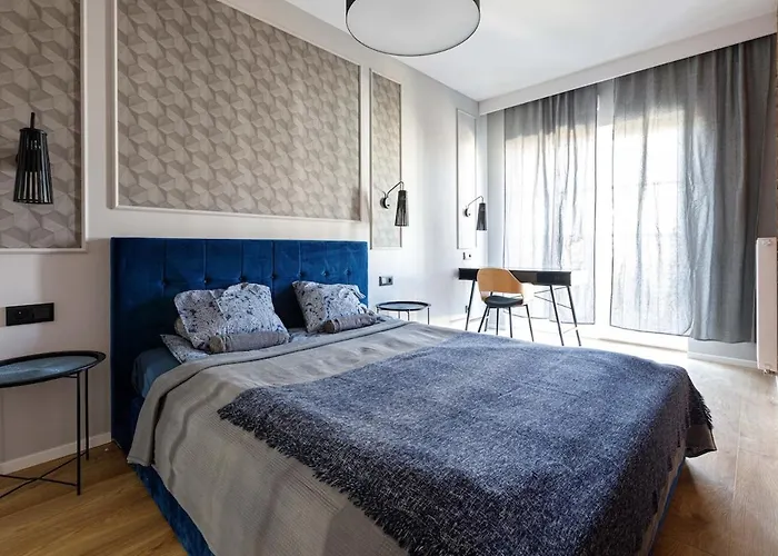 - Center - One Bedroom - Jp19 *